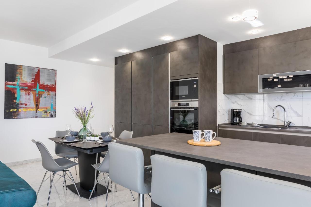 Elysian Zen Luxury Apartment - Two Bedroom Apartment With Terrace And Sea View Split Exterior foto