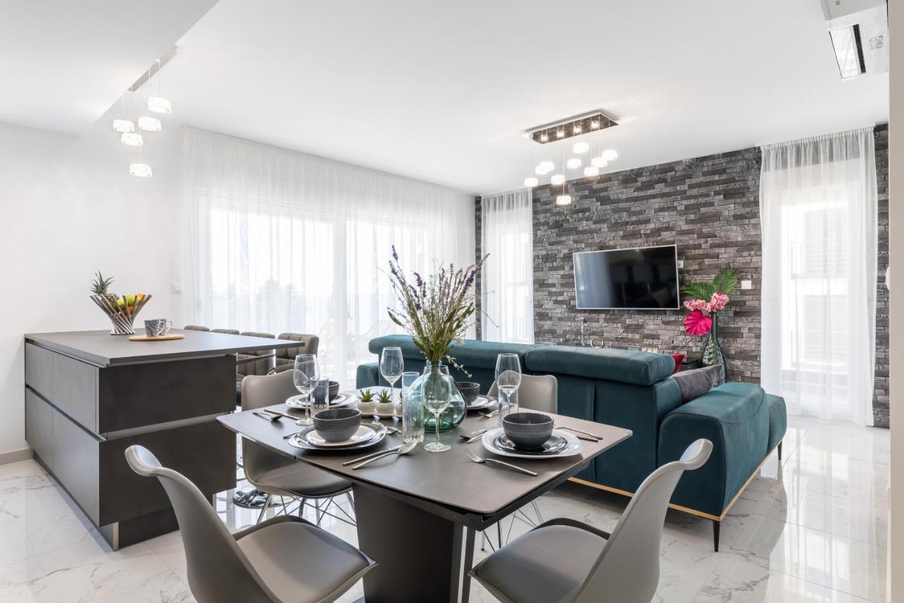 Elysian Zen Luxury Apartment - Two Bedroom Apartment With Terrace And Sea View Split Exterior foto